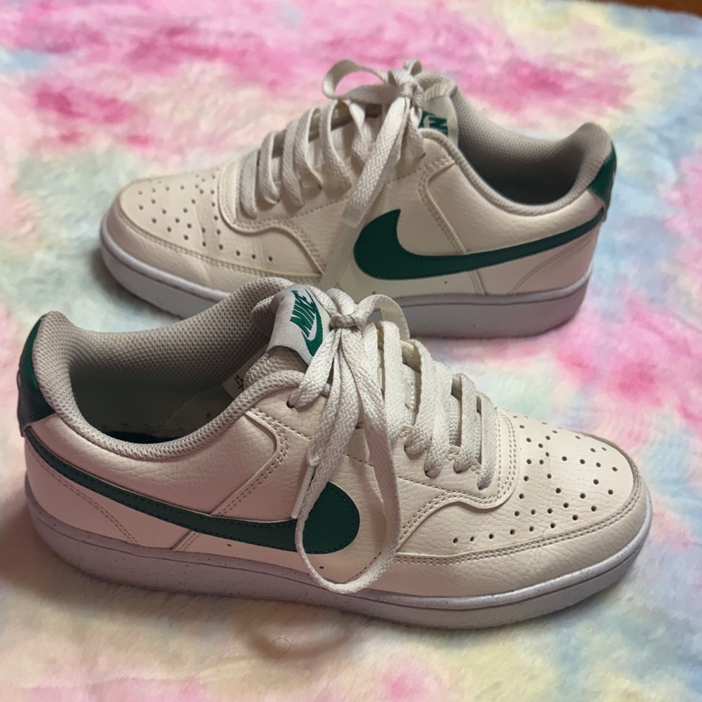 Women’s 7.5 Nike Off-White and Forest Green Court vision lows Sneakers